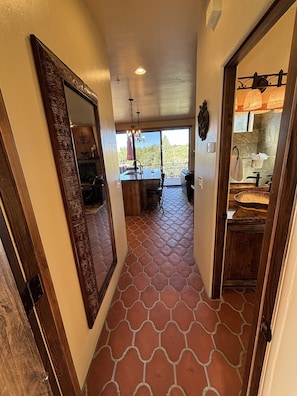 Deluxe Suite, 1 King Bed, Kitchen, Mountain View (Sol Vista Suite)