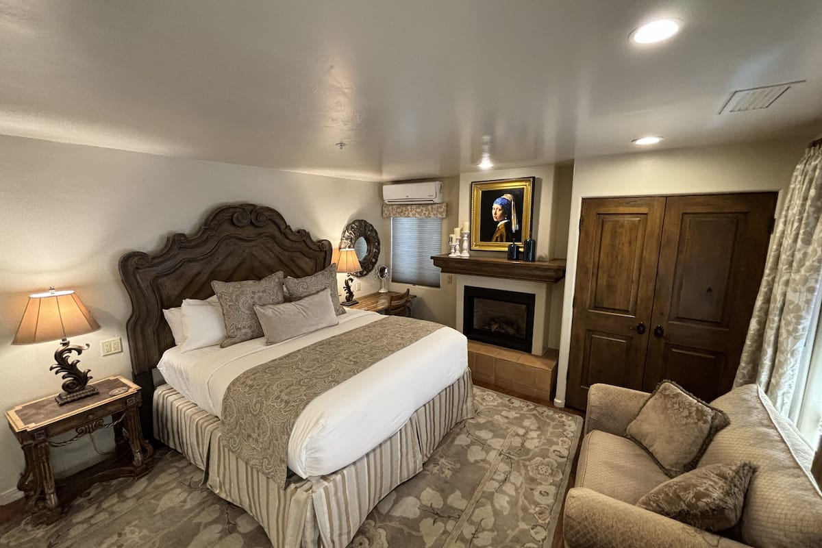 Deluxe Room, 1 King Bed, Mountain View (Moondance)