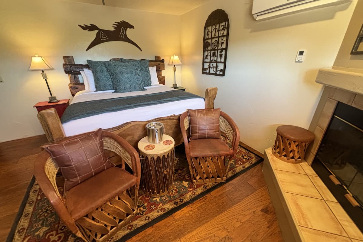 Room, 1 King Bed, Mountain View (Southwest Memories)