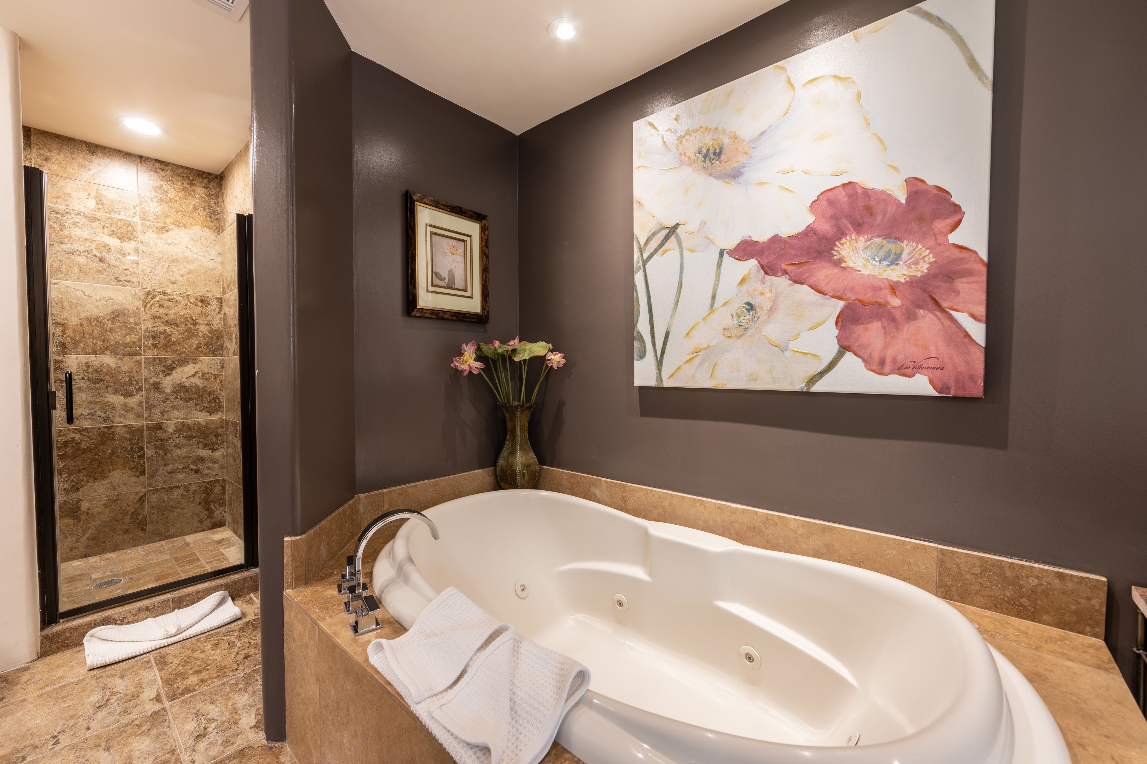 romantic suite, 1 king bed, mountain view | jetted bathtub