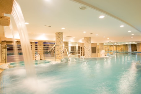 Sauna, Whirlpool, Dampfbad, Türkisches Bad/Hamam, Körperbehandlungen. Marinasol