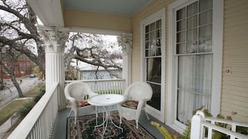 Kamer (Magnolia) | Balkon