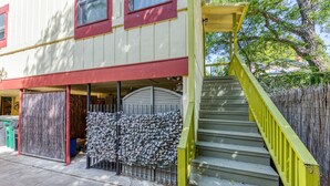 Exterior - A Yellow Rose B&B (San Antonio)