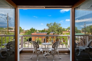 Habitación Deluxe doble, 2 camas de matrimonio, vistas a la montaña | Terraza o patio