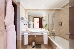 Honeymoon (2 Adults) | Badezimmer