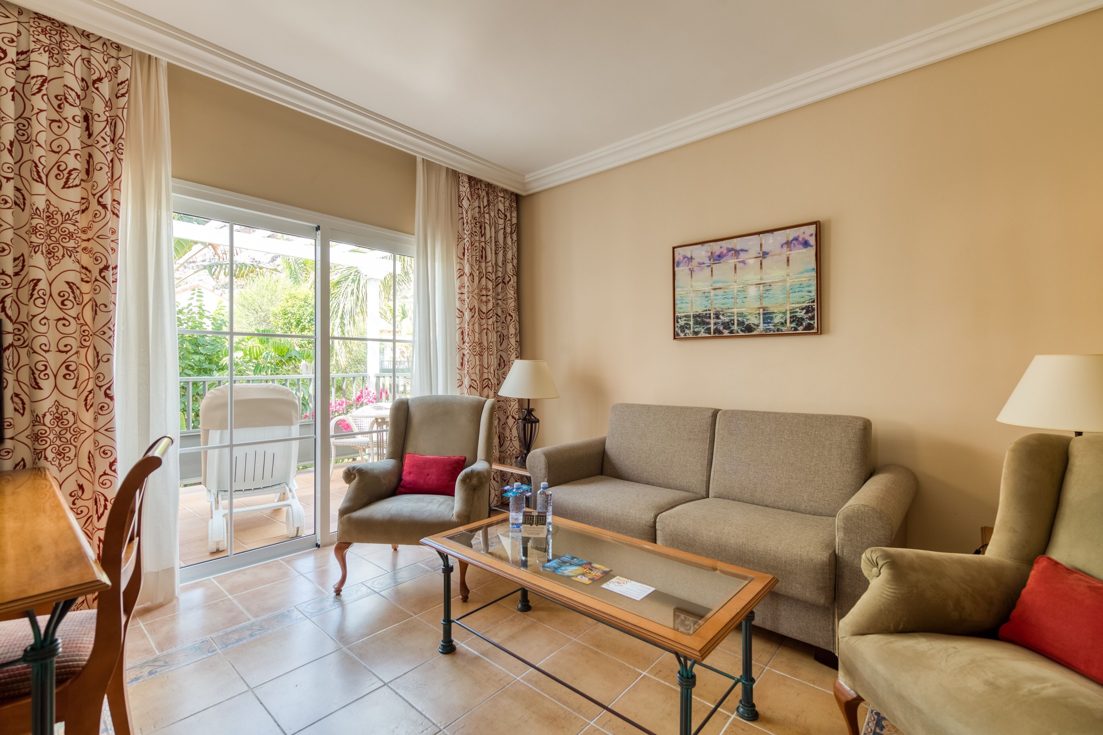 Flat-screen TV, table tennis, books