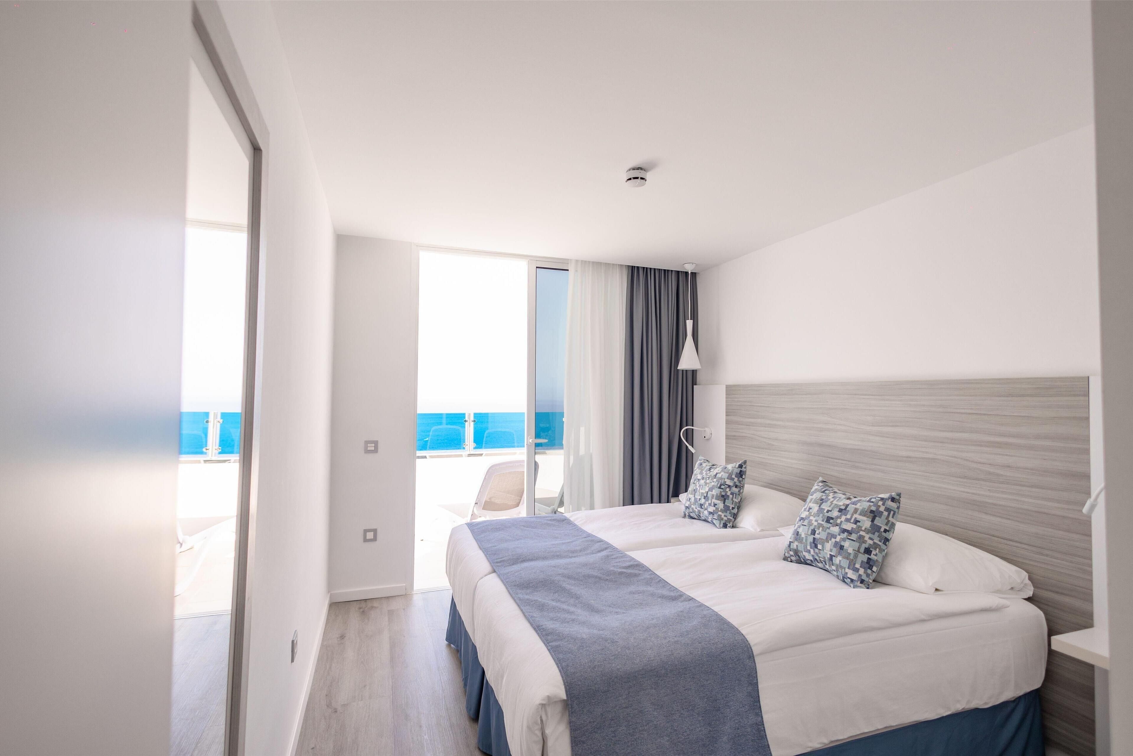 Hypo-allergenic bedding, in-room safe, blackout drapes, soundproofing