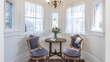 Economy Double Room, Shared Bathroom (Jack London Room) | 1 bedroom, premium bedding, down duvets, pillow-top beds