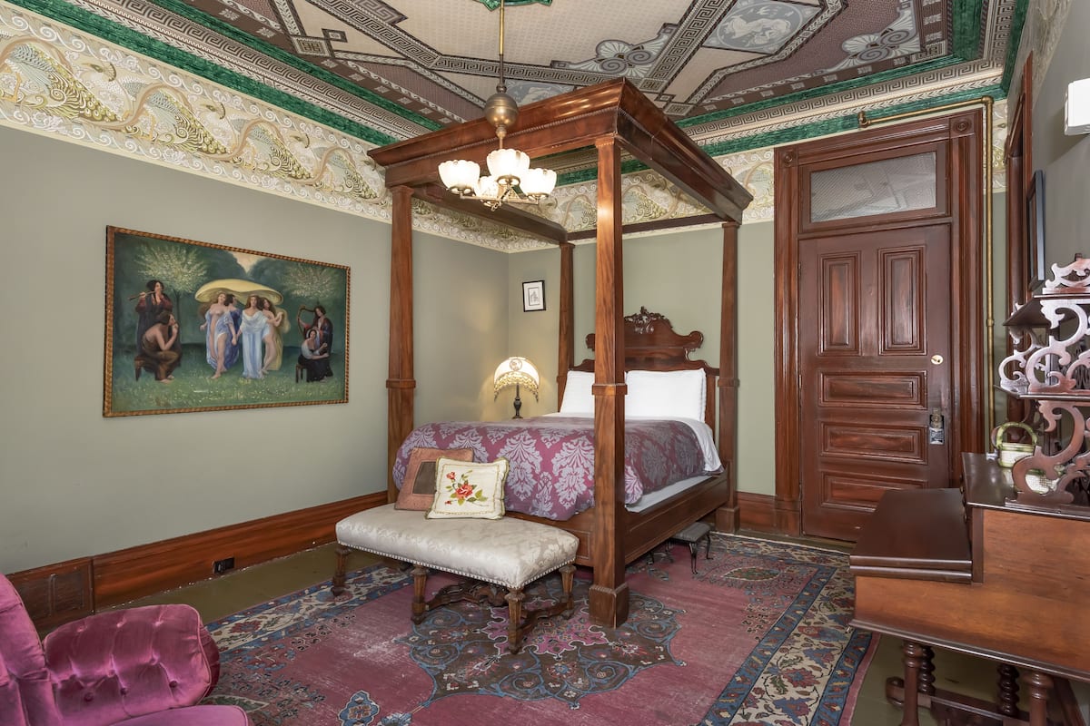 Superior Double Room, Ensuite (Enrico Caruso Room)