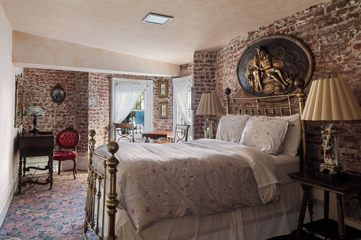 Standard Quadruple Room, Ensuite (Lillie Langtry Economy Su)