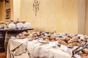 Frukost serveras