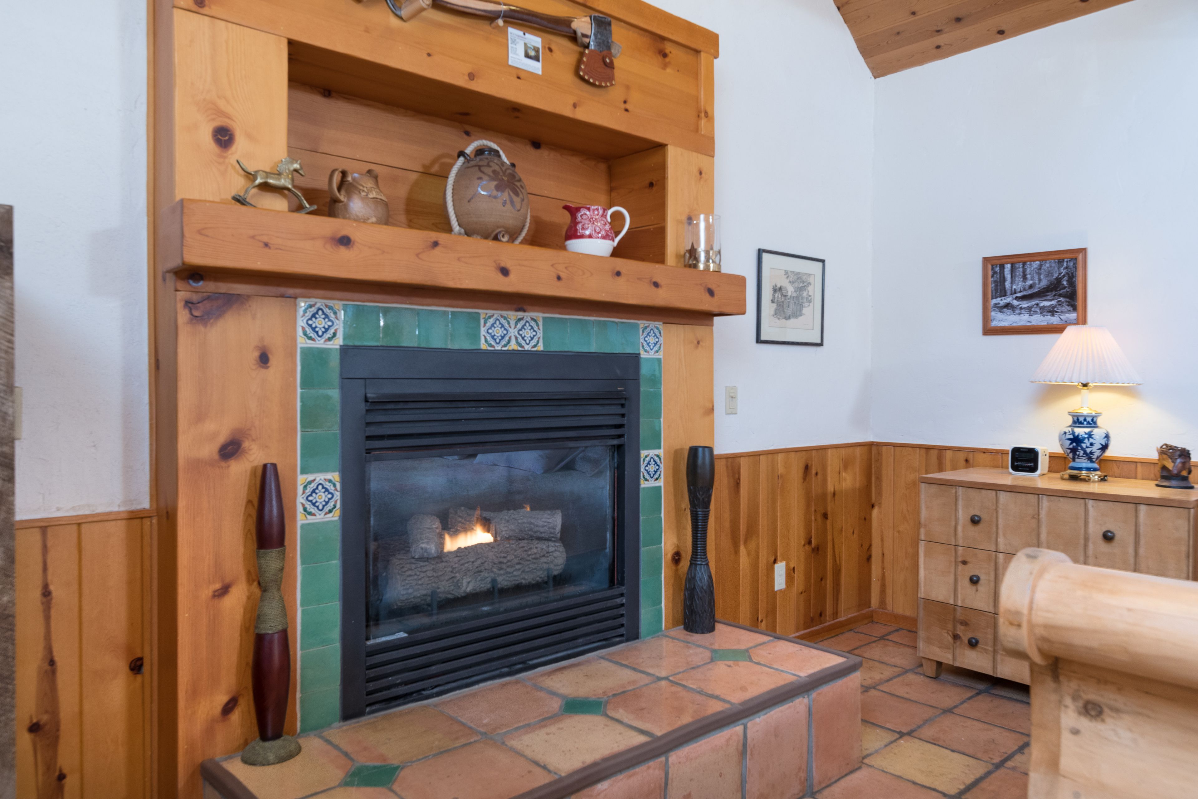 30-inch smart tv with digital channels, tv, netflix