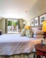 King Room with Spa Bath | Egyptian cotton sheets, premium bedding, memory foam beds