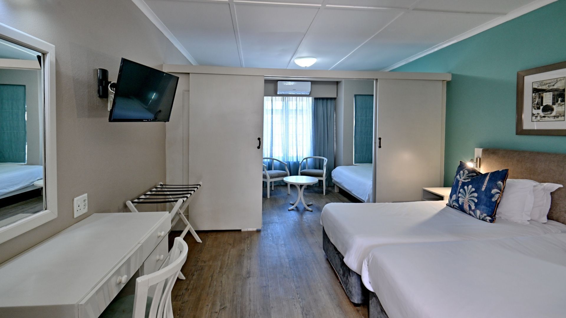 Ropa de cama de alta calidad, colchones Select Comfort y escritorio 