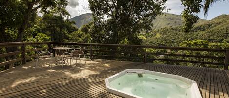 Bồn tắm spa ngoài trời