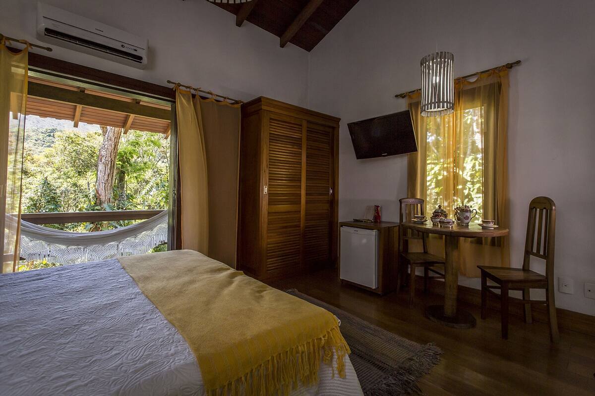 Suite Superior Luxo | Frigobar, cofres nos quartos, individualmente decorados