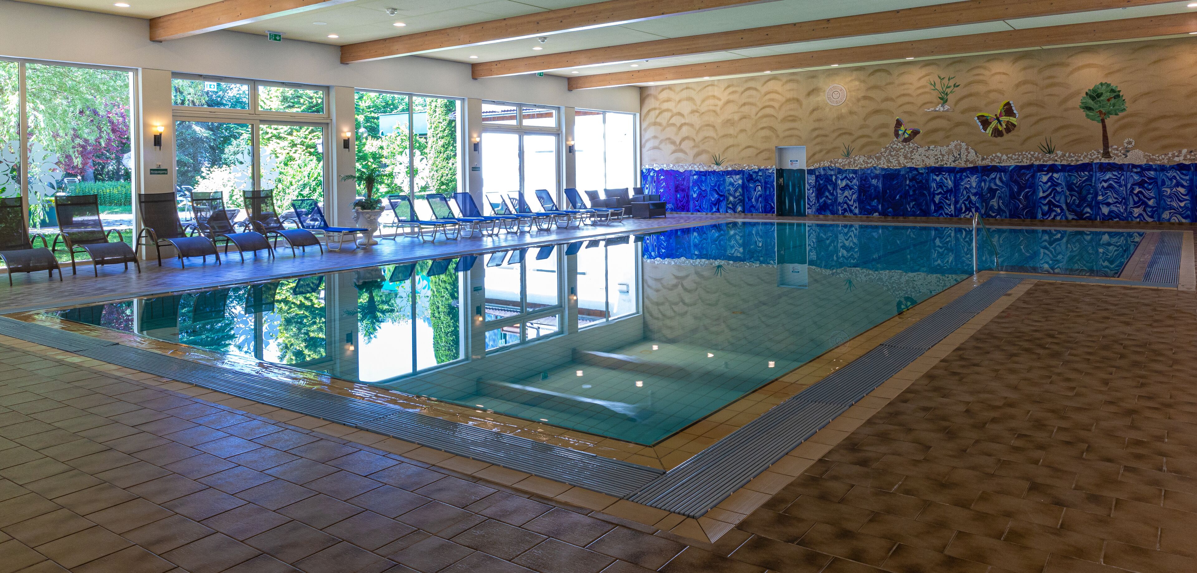 indoor pool, pool loungers