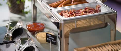 Desayuno buffet todos los días (con cargo)