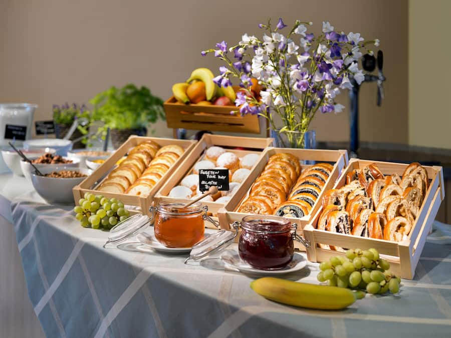 Desayuno buffet diario (CZK 250 por persona)