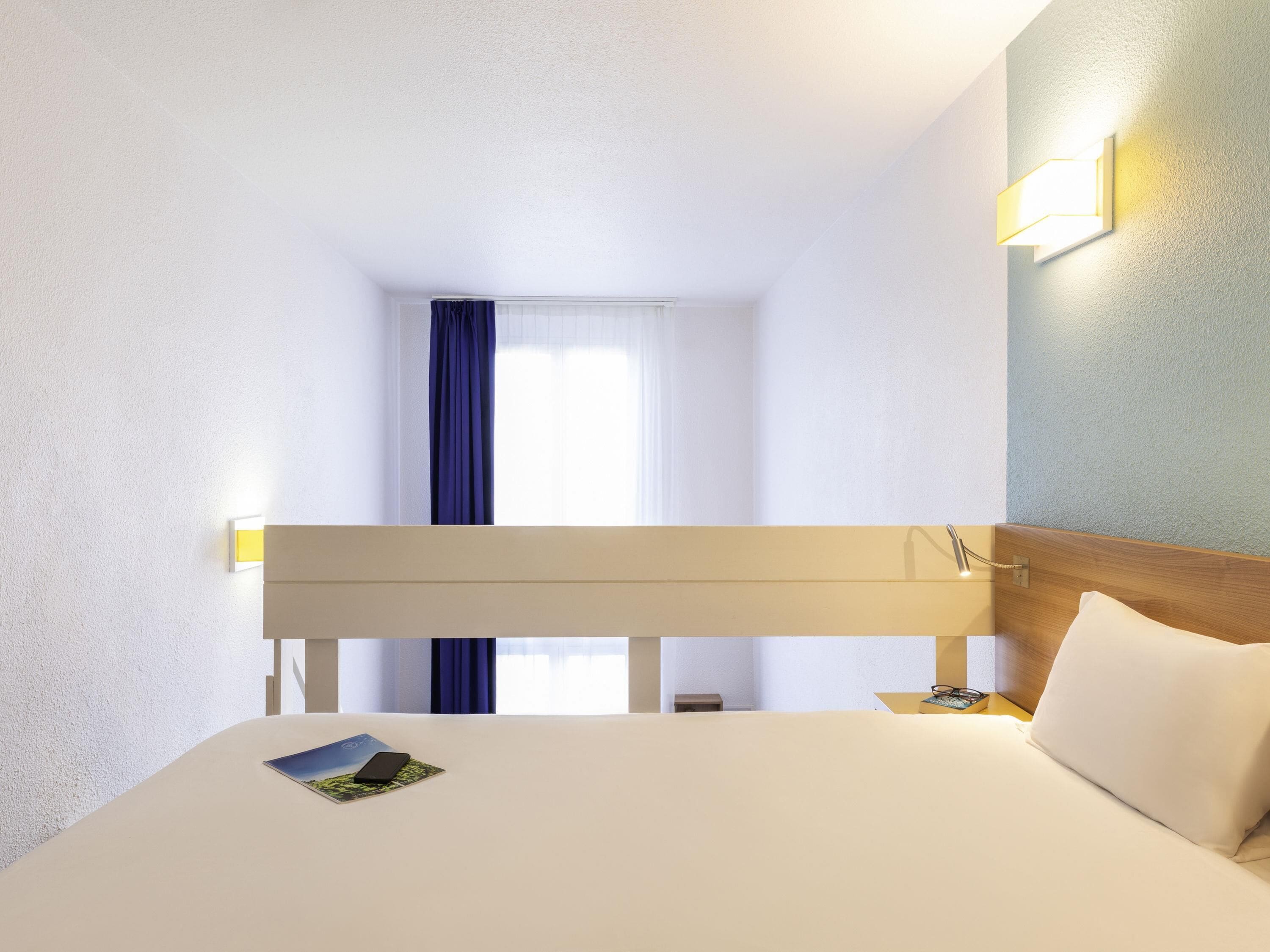 Family Studio (4 people) | In-room safe, desk, iron/ironing board, free WiFi