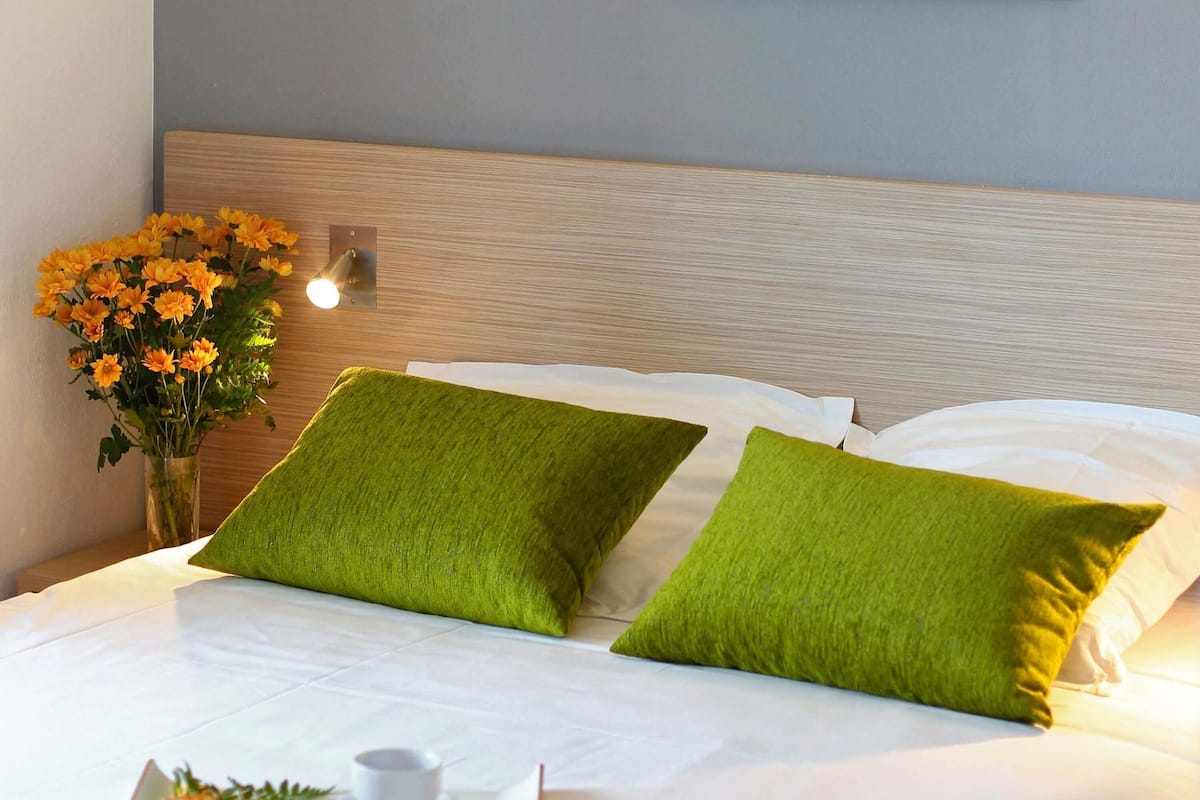 Apartment, 1 Bedroom (4 people) | 1 bedroom, in-room safe, desk, soundproofing