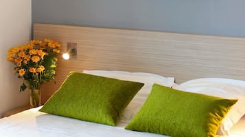 1 habitación, caja de seguridad en la habitación y escritorio