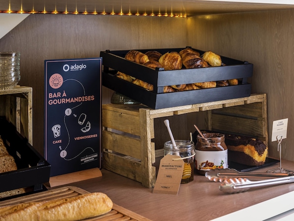 Desayuno continental todos los días (con cargo)