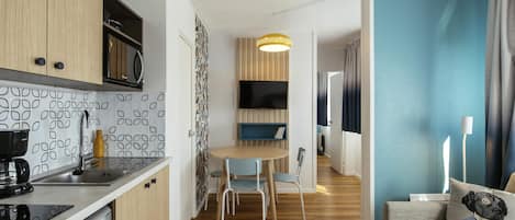 Studio, Multiple Beds