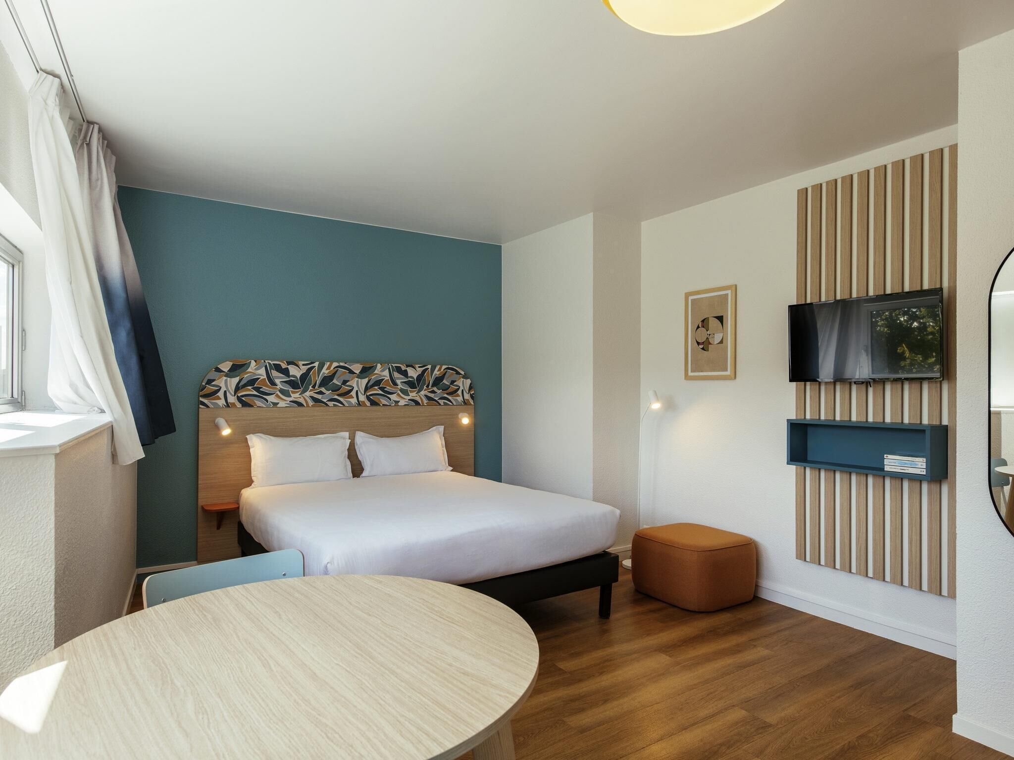 Studio, 1 Double Bed | In-room safe, desk, iron/ironing board, free cots/infant beds