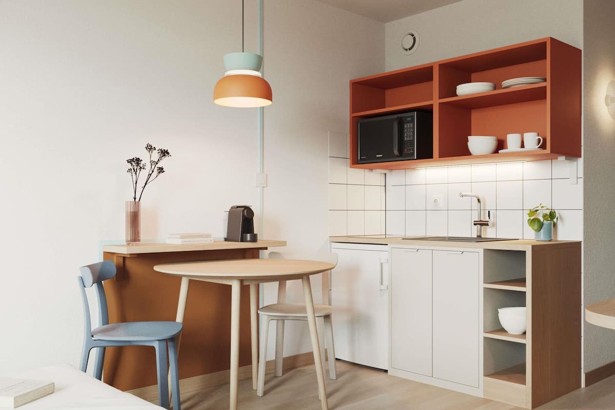 Bureau, rideaux occultants, chambres insonorisées, lits bébé (gratuits)