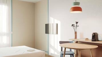 Bureau, rideaux occultants, chambres insonorisées, lits bébé (gratuits)