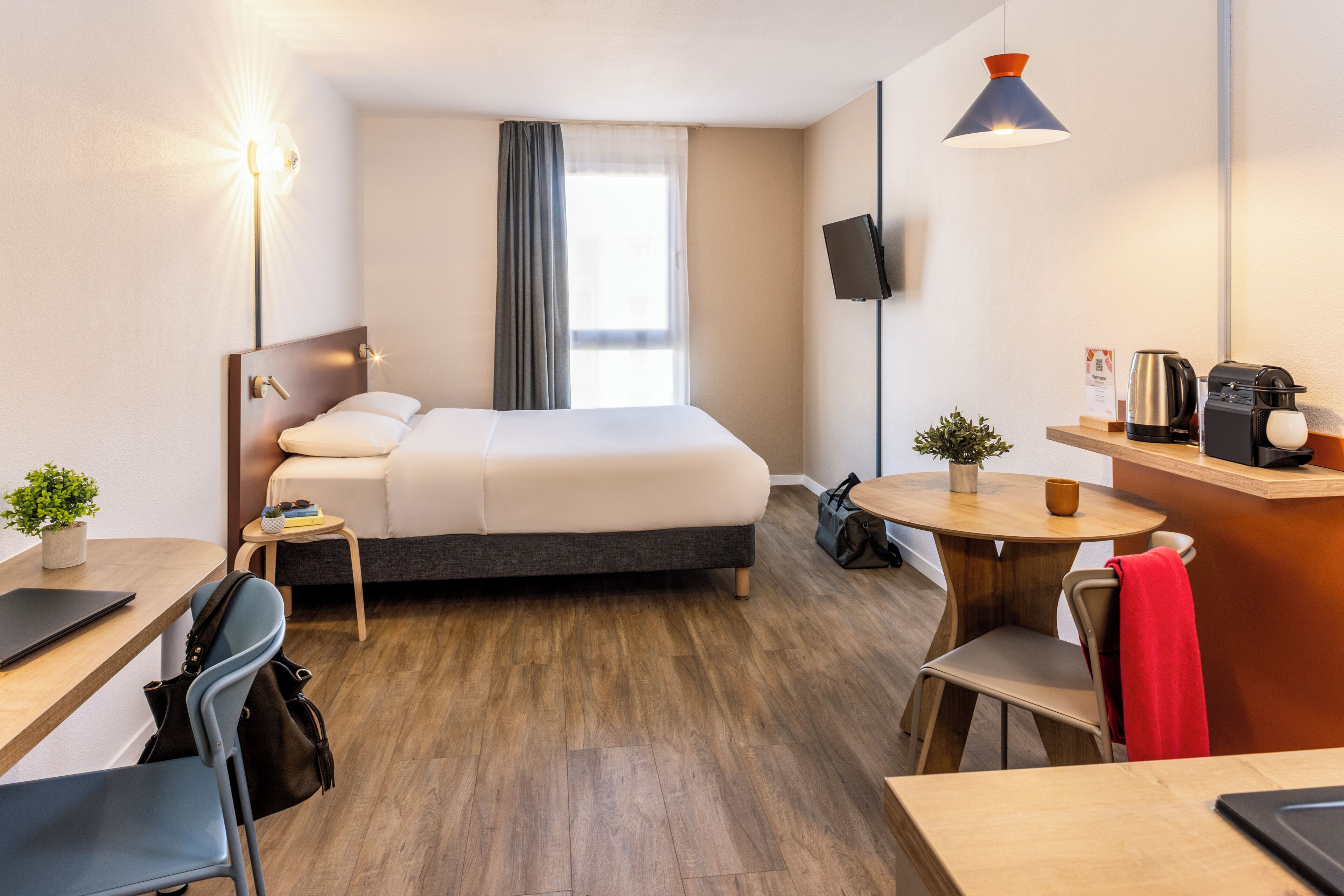 Studio Confort | Bureau, rideaux occultants, chambres insonorisées, lits bébé (gratuits)