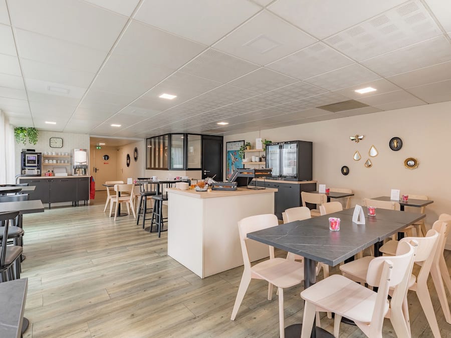 Daily buffet breakfast (EUR 9.9 per person)