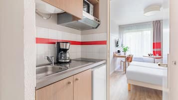 Studio | Bếp riêng | Tủ lạnh, lò vi sóng, bếp nấu, ghế cao cho trẻ em