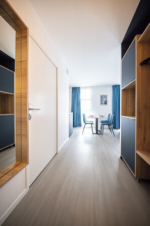 Apartemen Premium, 1 kamar tidur | Area keluarga | TV layar datar