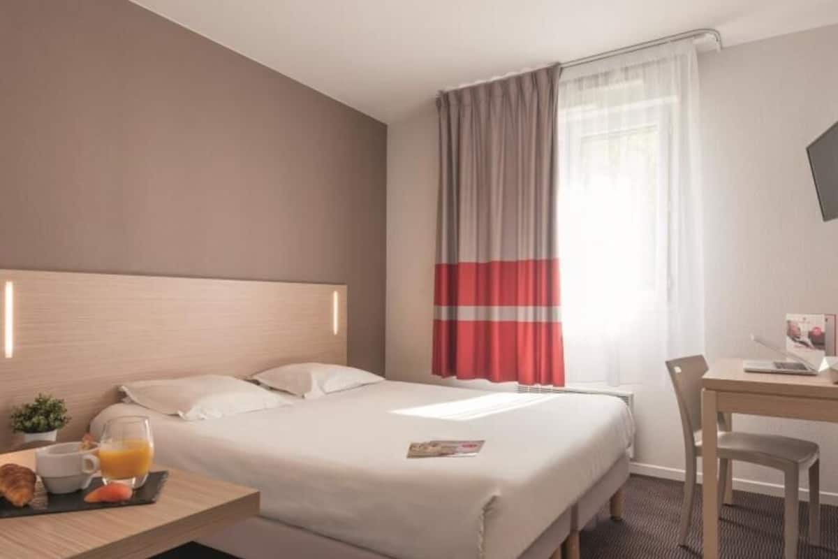 Premium bedding, desk, blackout curtains, iron/ironing board