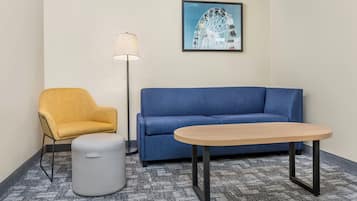 Room, 1 King Bed with Sofa bed | Desk, laptop workspace, blackout drapes, soundproofing