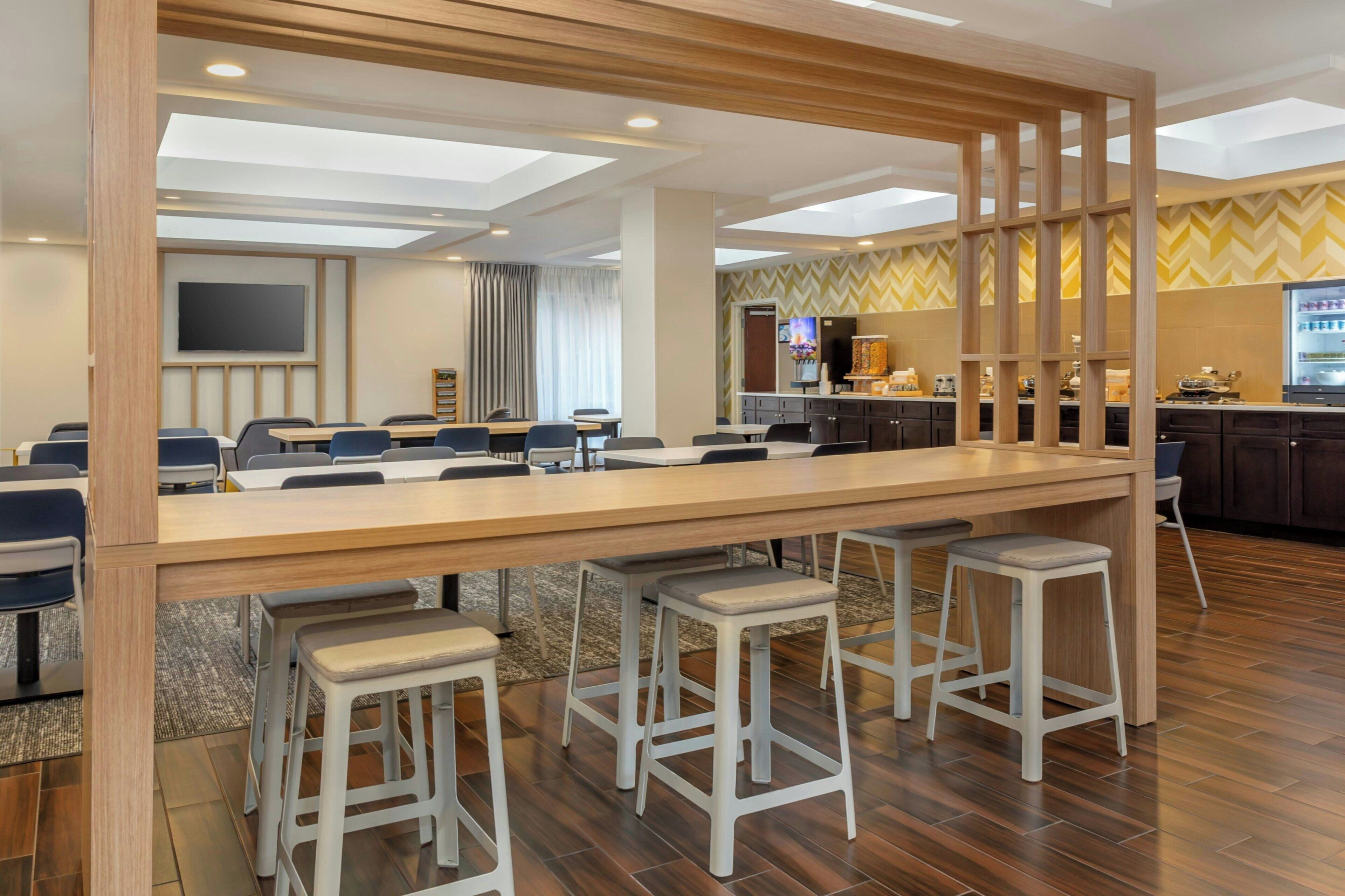 Free daily continental breakfast