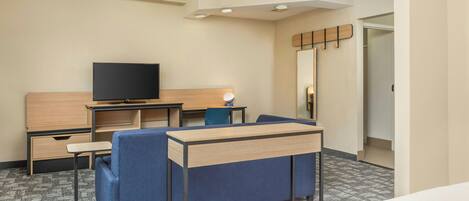 Room, 1 King Bed with Sofa bed, Kitchenette | Private kitchen | Coffee/tea maker, fridge, microwave