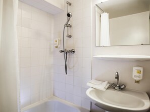 Desk, soundproofing, iron/ironing board, free cots/infant beds