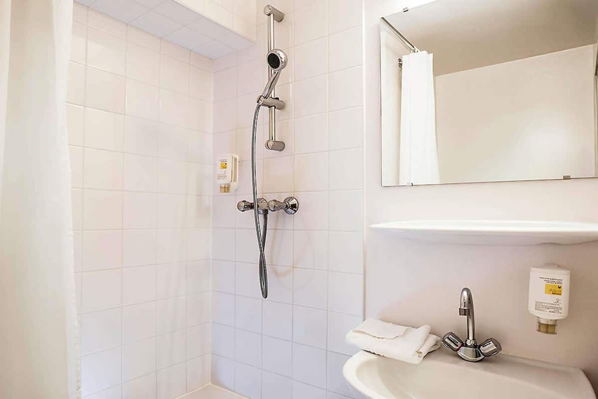 Desk, soundproofing, iron/ironing board, free cots/infant beds