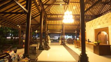 Khu sảnh