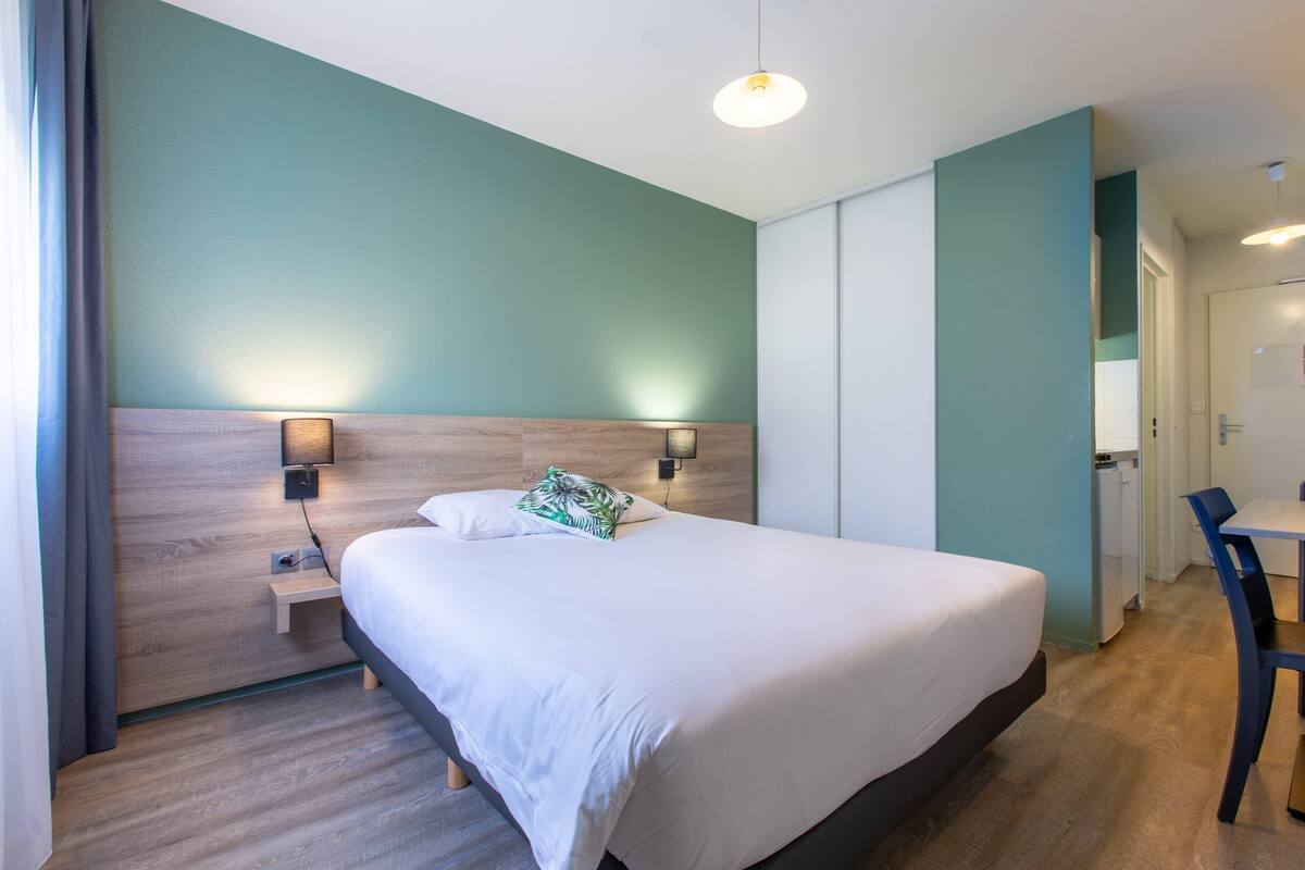 Studio, 1 Tempat Tidur Double | Meja kerja, kedap suara, setrika/meja setrika, dan Wi-Fi gratis