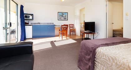 Elliotts Kapiti Coast Motor Lodge