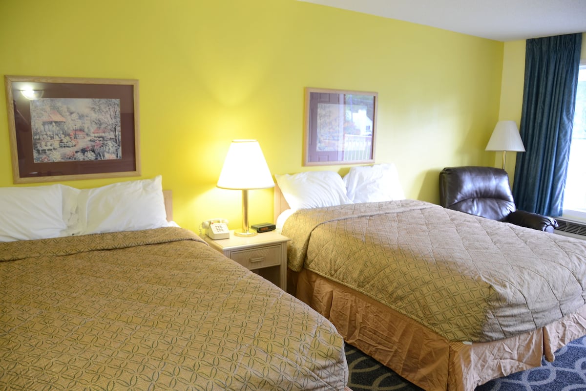 Desk, iron/ironing board, free WiFi, alarm clocks