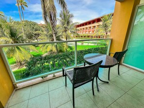 Minibar, in-room safe, individually decorated, individually furnished - Enotel Porto de Galinhas - All inclusive (Ipojuca)