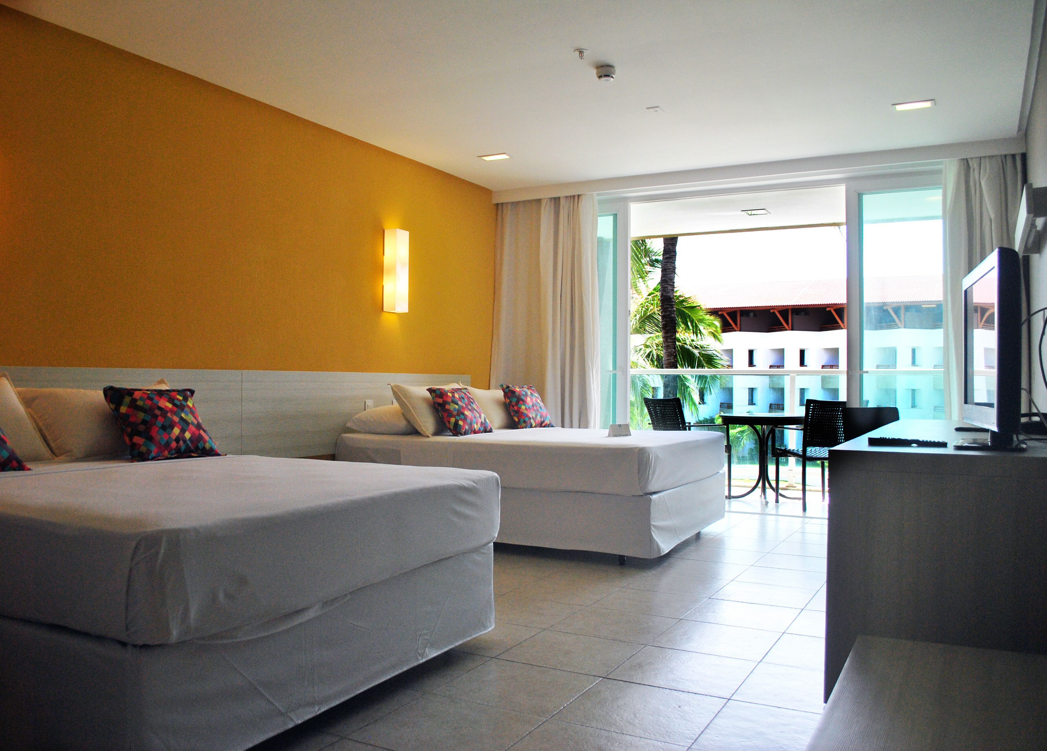 Minibar, in-room safe, individually decorated, individually furnished