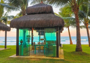 Breakfast, lunch, dinner served; international cuisine, pool views  - Solar Porto de Galinhas (Ipojuca)