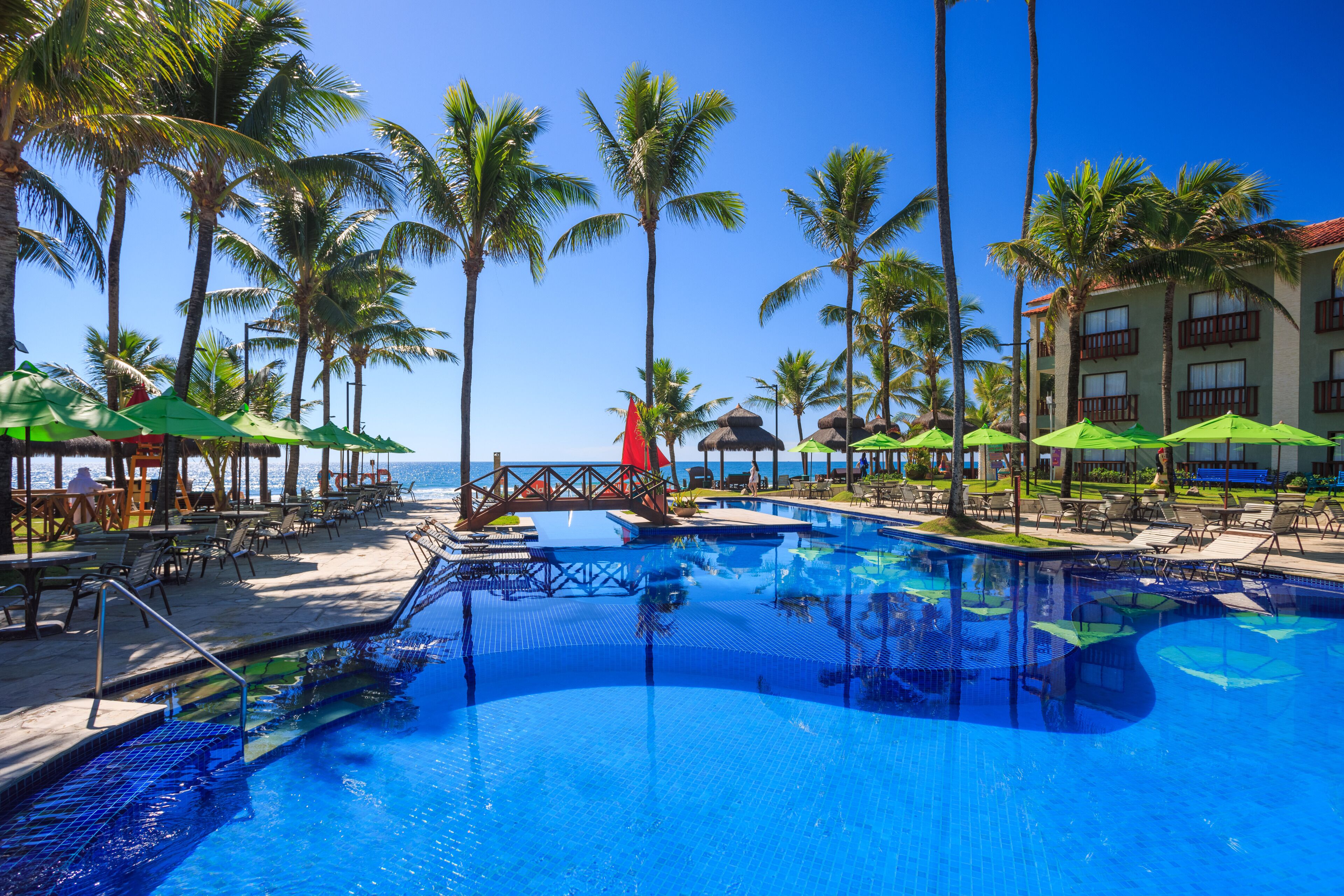 outdoor pool, open 8:00 am to 7:00 pm, free pool cabanas, pool umbrellas