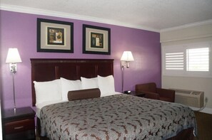 Strykejern/-brett og barnesenger